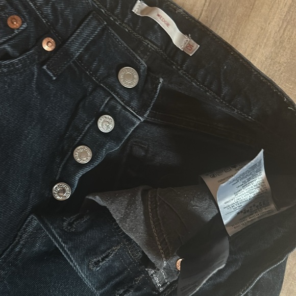 Levi wedgie jeans - Picture 3 of 4